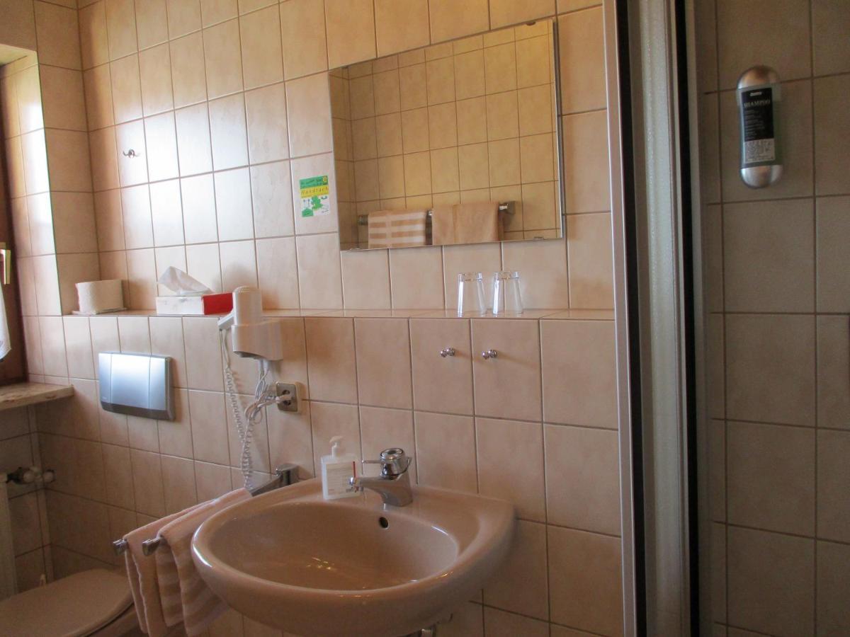 Pension "Zum Schwan" Muhr am See Luaran gambar